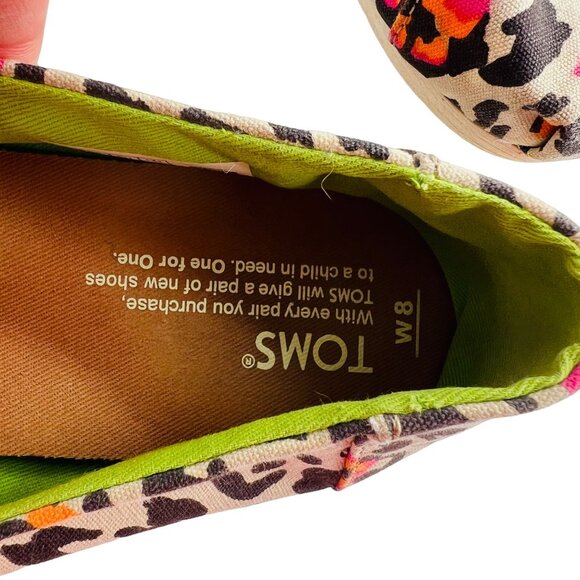 TOMS Women's Leopard Print Canvas Slip On Shoes size 8 Flats - Picture 2 of 5